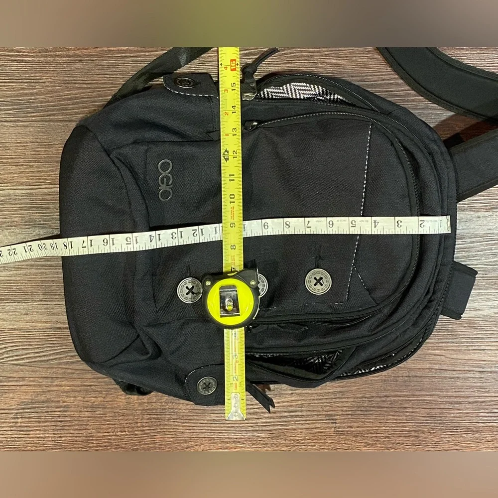 Back pack - Picture 3 of 5